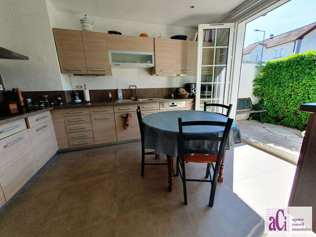 Maison à L&#039;HAY-LES-ROSES