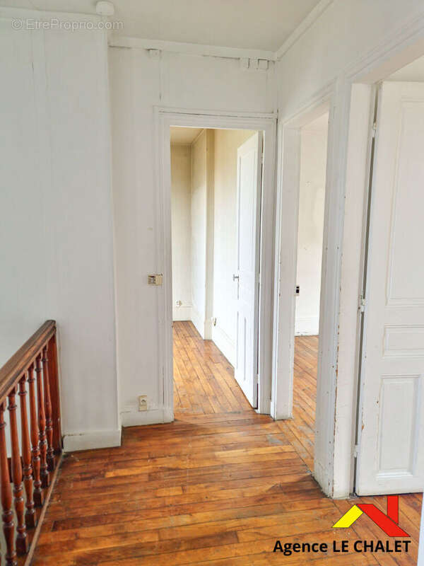 Maison à VILLENEUVE-LE-ROI