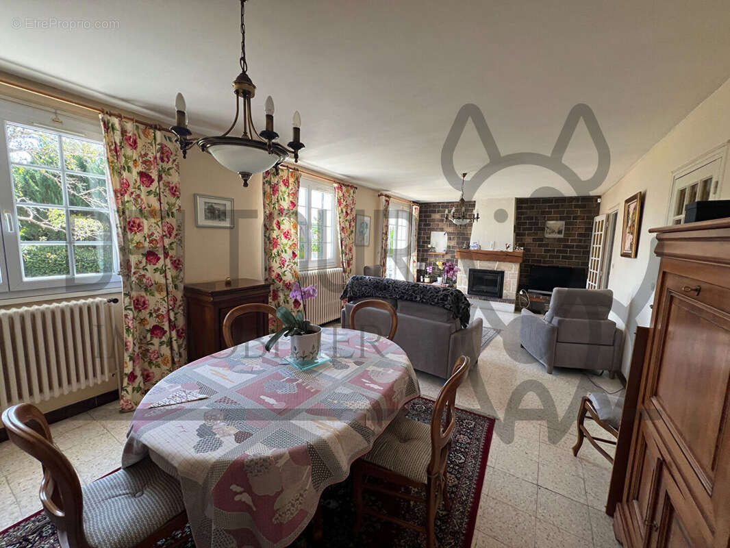 Maison à COULOMMIERS