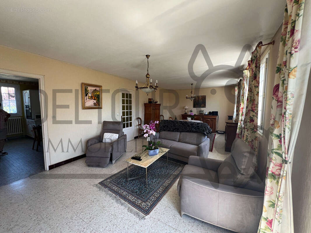 Maison à COULOMMIERS