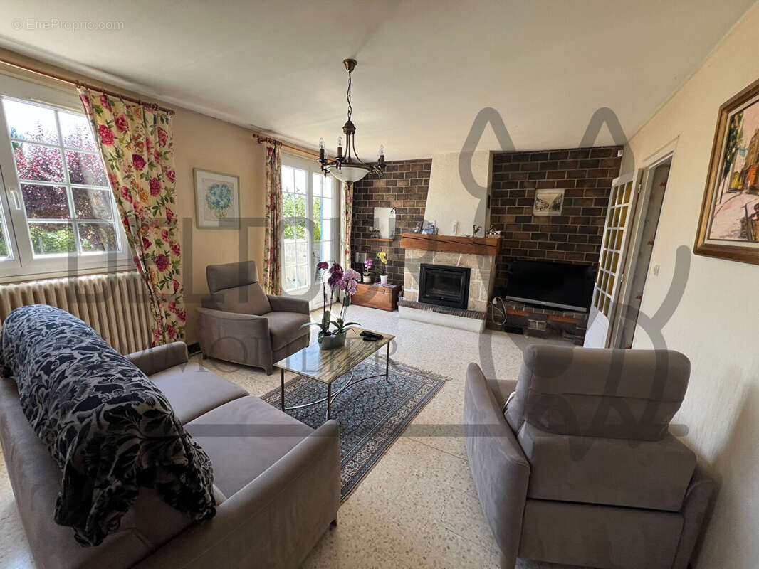 Maison à COULOMMIERS