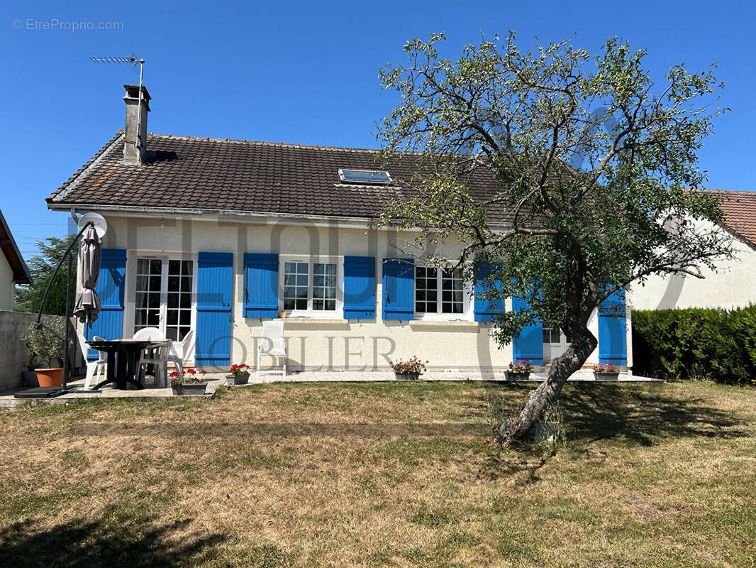 Maison à COULOMMIERS