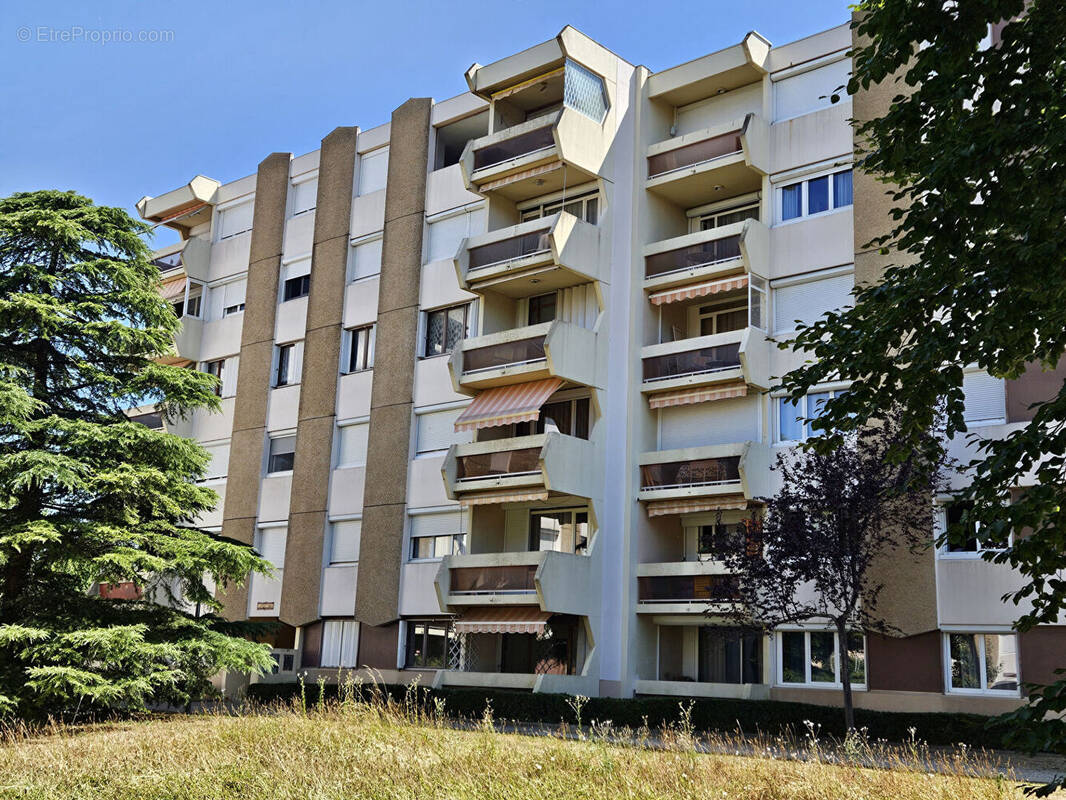 Appartement à BOURGOIN-JALLIEU