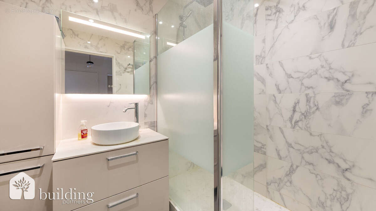 Appartement à LEVALLOIS-PERRET