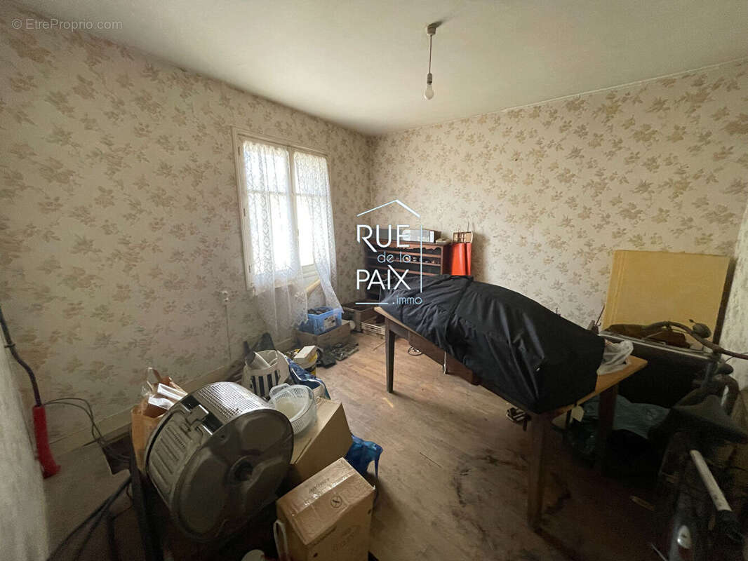 Maison à SAINT-GERVAIS-LES-TROIS-CLOCHERS