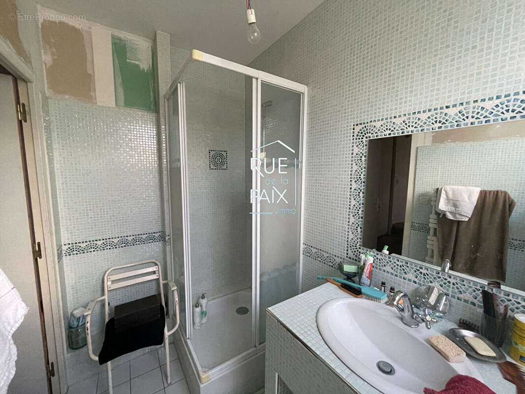 Maison à SAINT-GERVAIS-LES-TROIS-CLOCHERS