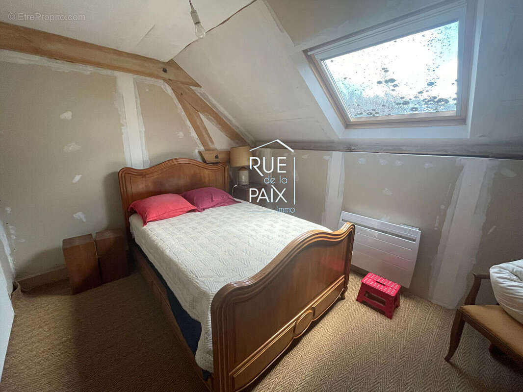 Maison à SAINT-GERVAIS-LES-TROIS-CLOCHERS