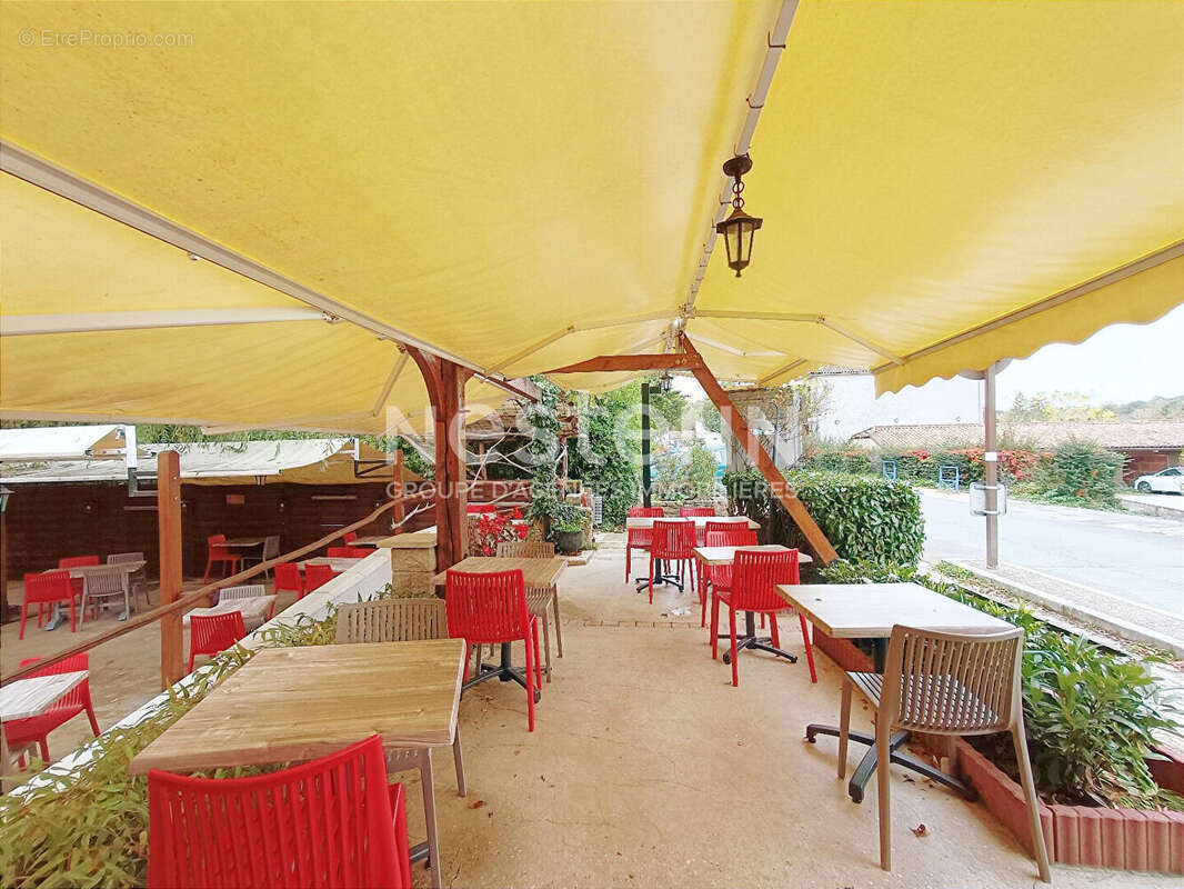 Commerce à SAINT-JEAN-DE-COLE