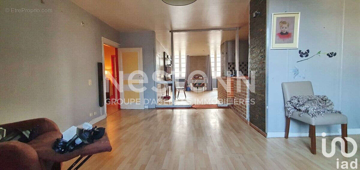 Commerce à SAINT-JEAN-DE-COLE