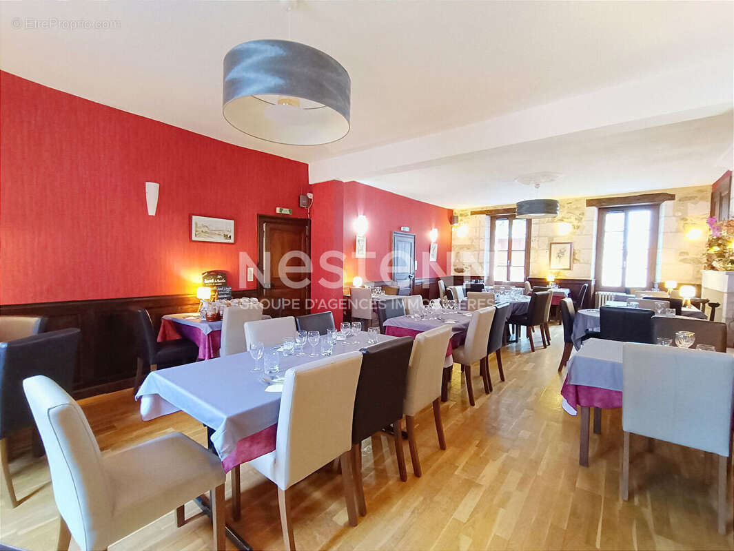 Commerce à SAINT-JEAN-DE-COLE