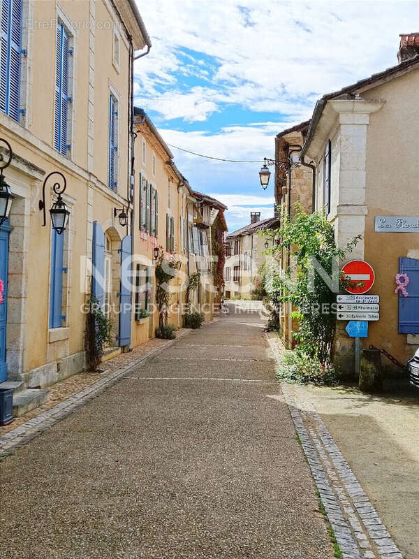 Commerce à SAINT-JEAN-DE-COLE