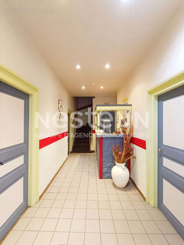 Commerce à SAINT-JEAN-DE-COLE