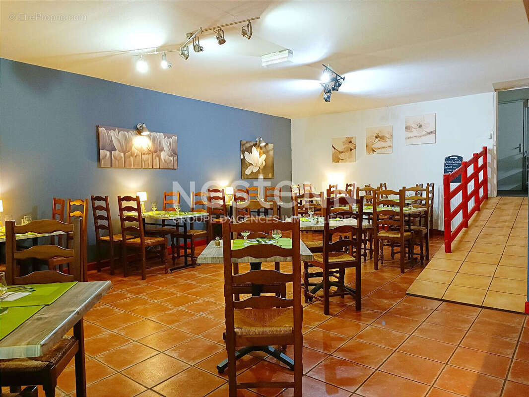 Commerce à SAINT-JEAN-DE-COLE