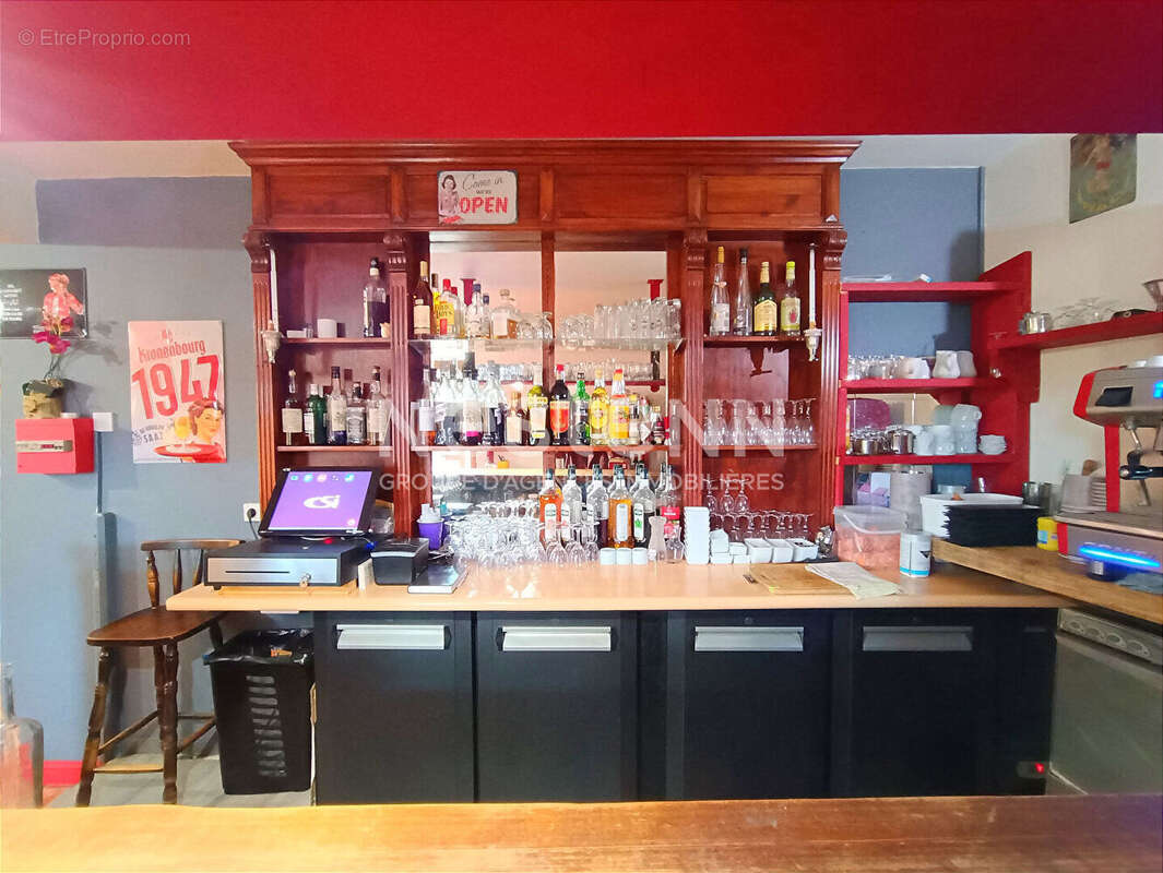 Commerce à SAINT-JEAN-DE-COLE