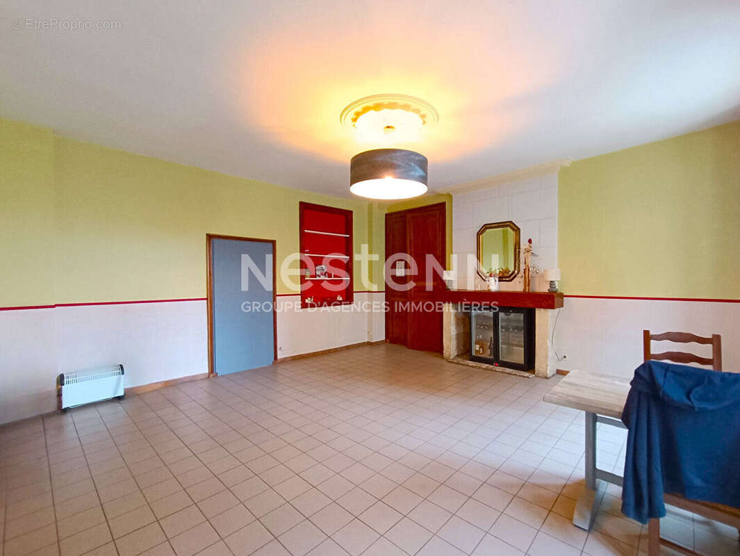 Commerce à SAINT-JEAN-DE-COLE