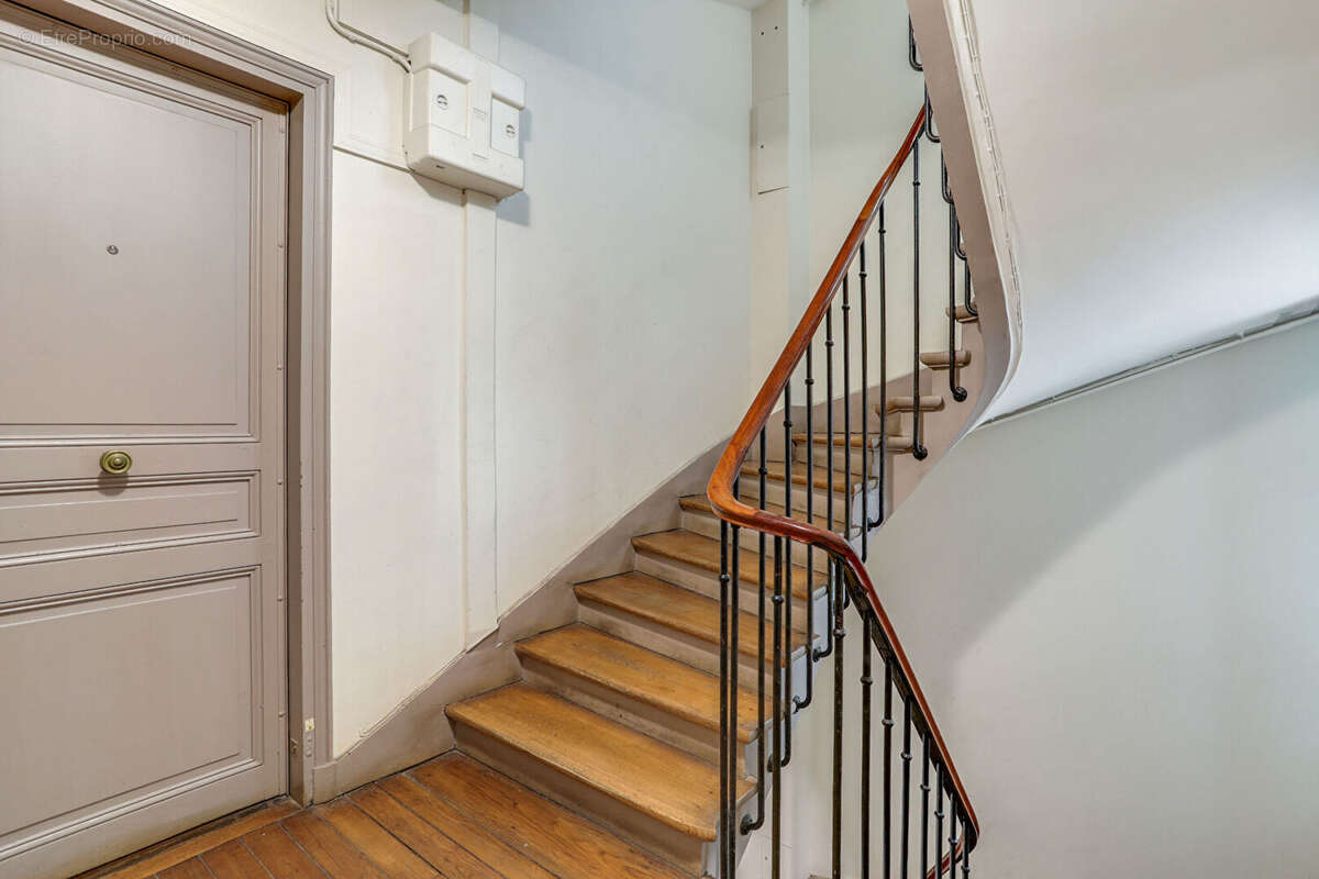 Appartement à PARIS-19E