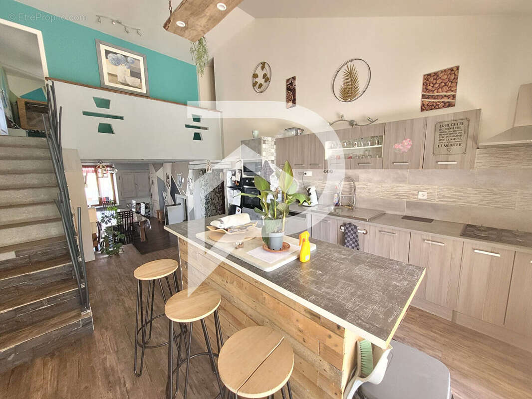 Maison à AUTREVILLE-SUR-LA-RENNE