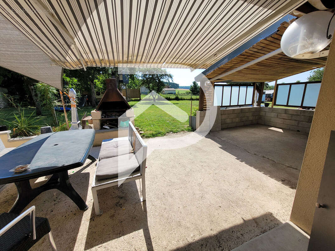 Maison à AUTREVILLE-SUR-LA-RENNE