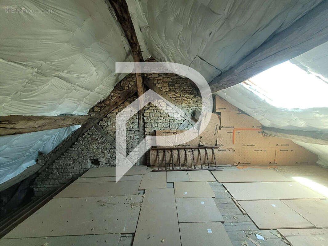 Maison à AUTREVILLE-SUR-LA-RENNE