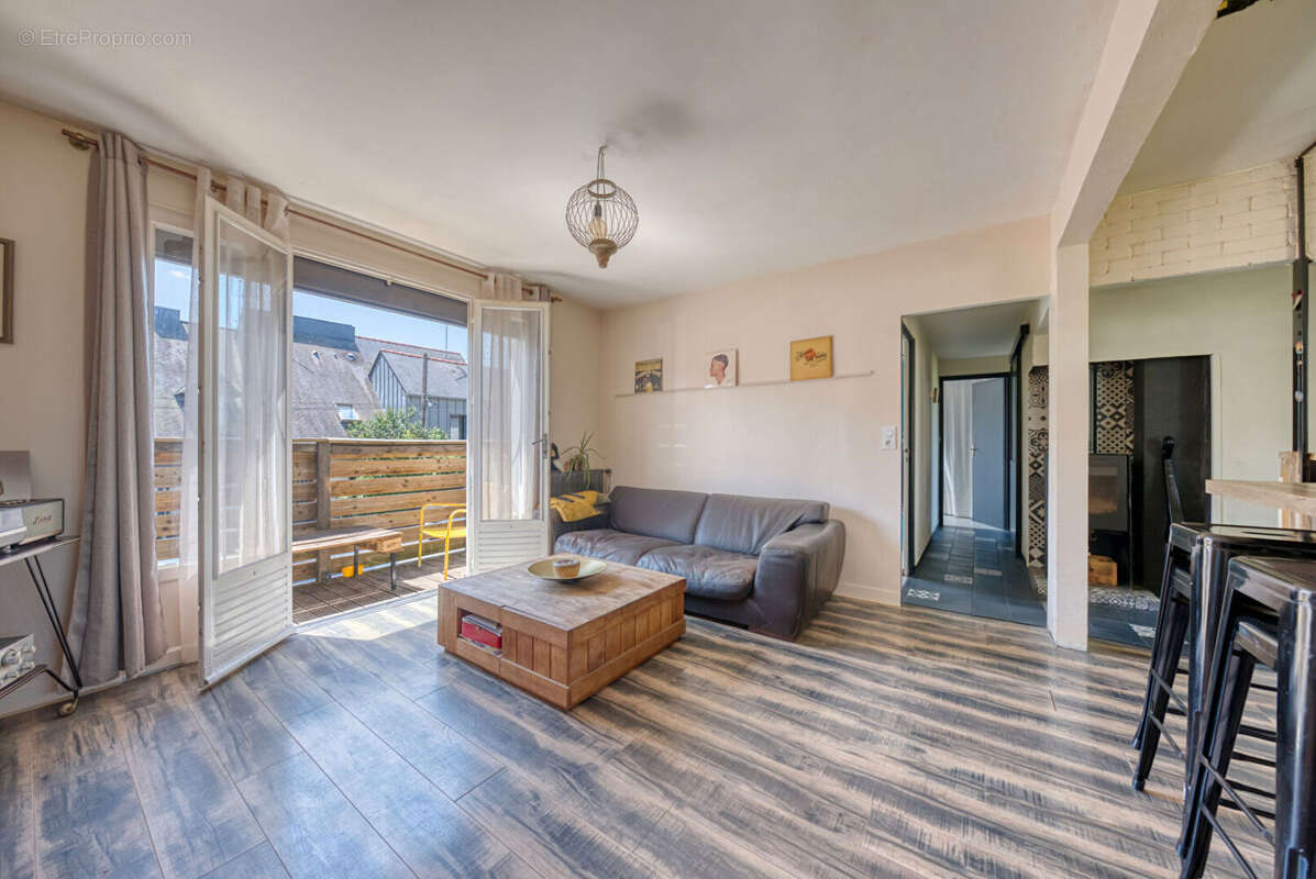 Maison à SAINT-JACQUES-DE-LA-LANDE