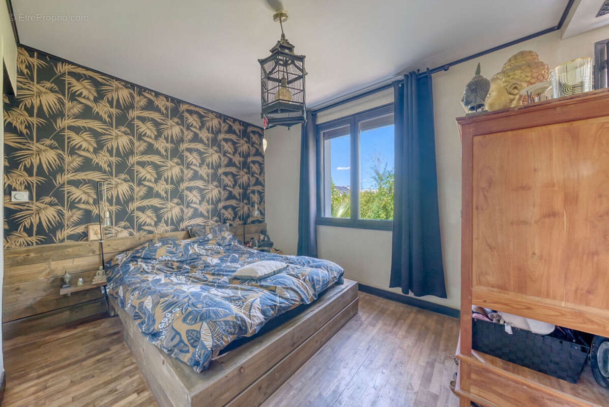 Maison à SAINT-JACQUES-DE-LA-LANDE