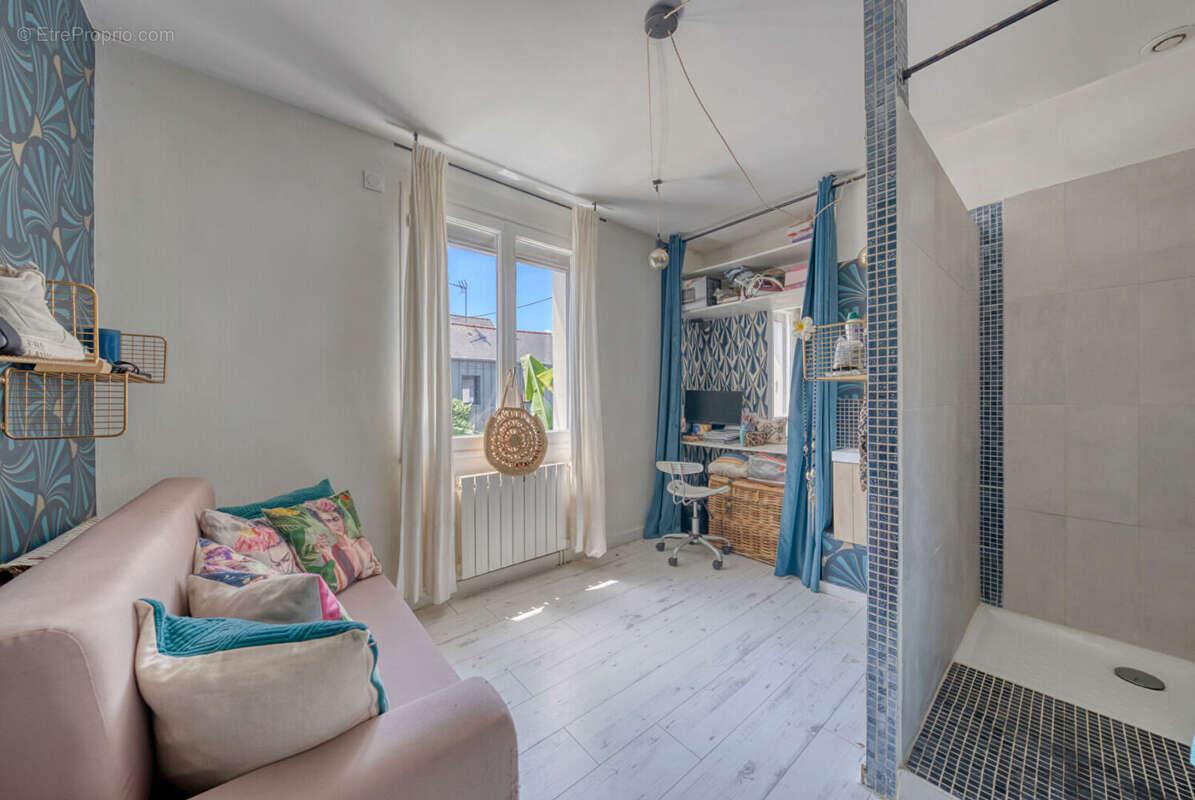 Maison à SAINT-JACQUES-DE-LA-LANDE