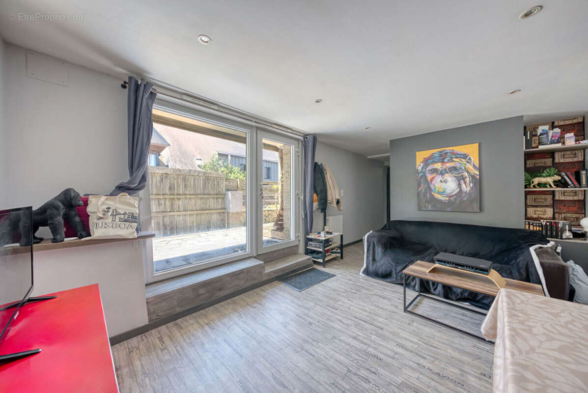 Maison à SAINT-JACQUES-DE-LA-LANDE