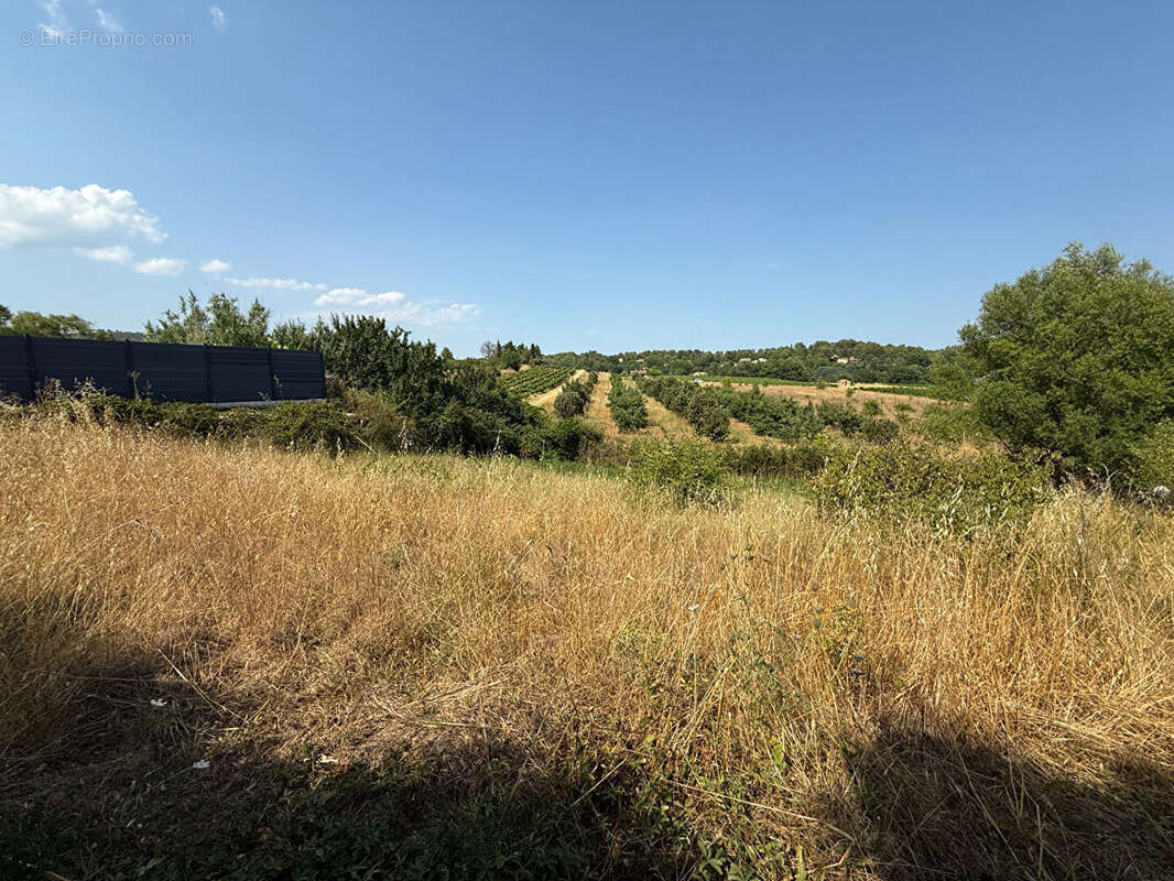 Terrain à BRUE-AURIAC