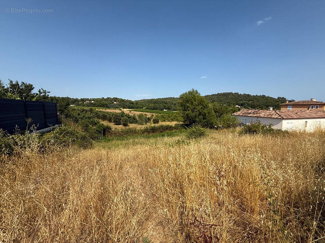 Terrain à BRUE-AURIAC