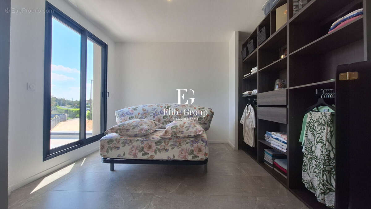 Maison à BARBEZIEUX-SAINT-HILAIRE