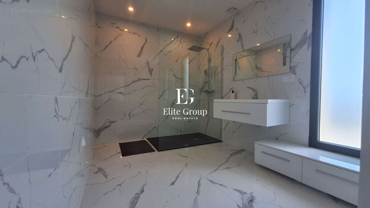 Maison à BARBEZIEUX-SAINT-HILAIRE