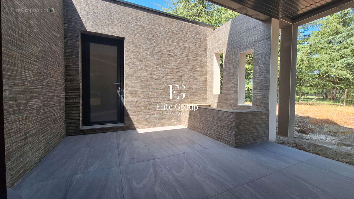 Maison à BARBEZIEUX-SAINT-HILAIRE