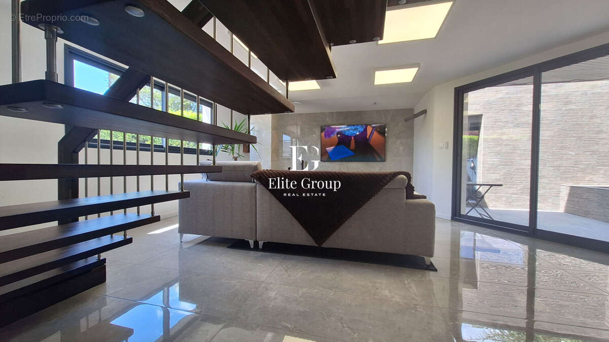 Maison à BARBEZIEUX-SAINT-HILAIRE