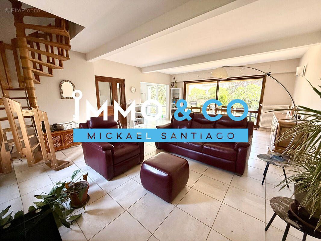 Maison à PORTES-LES-VALENCE