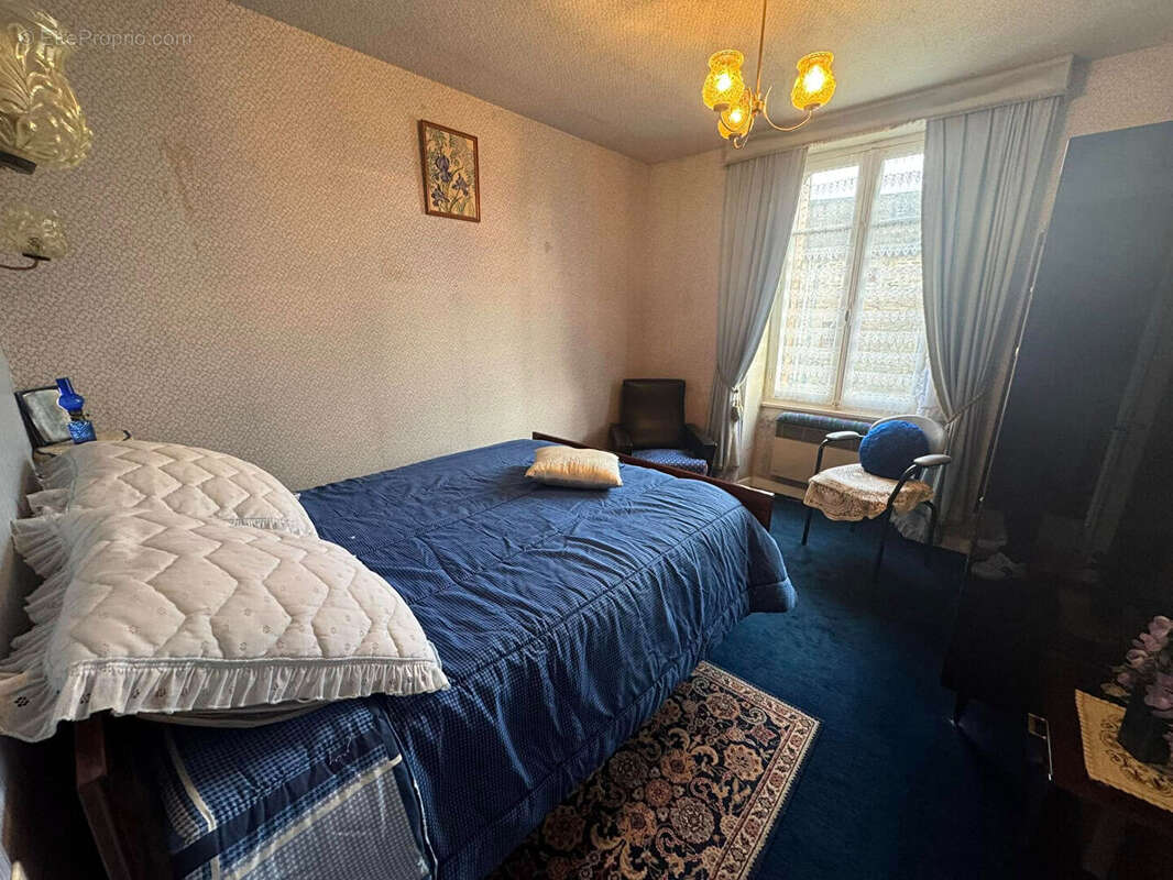 Maison à BESSINES-SUR-GARTEMPE