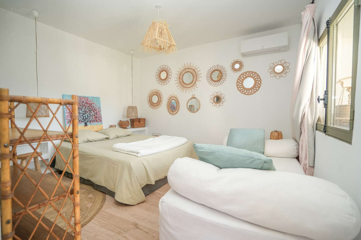 Maison à VILLEVIEILLE