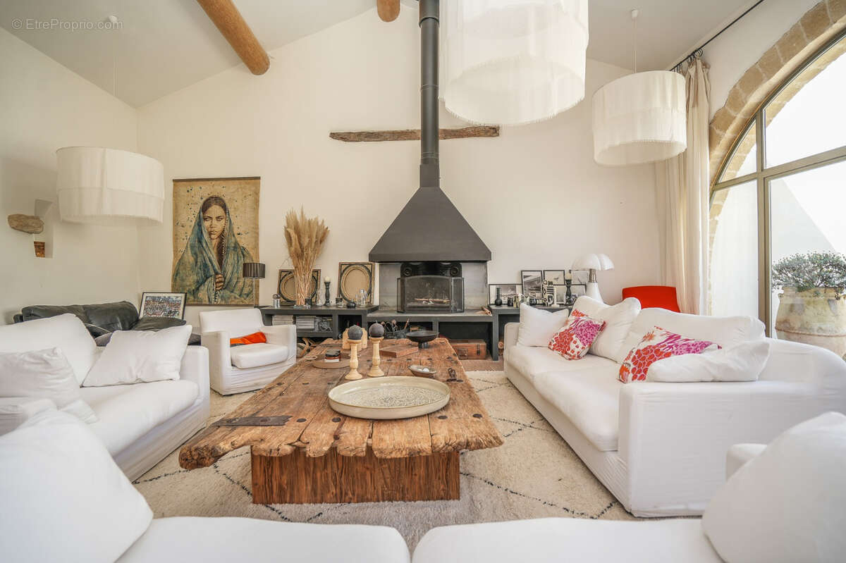 Maison à VILLEVIEILLE