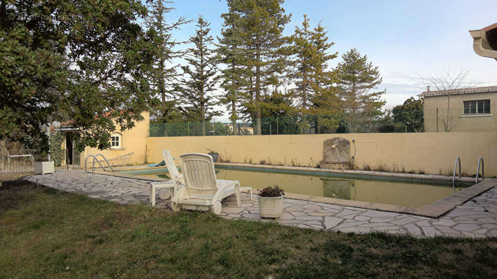 Appartement à SAINT-PRIVAT-DES-VIEUX