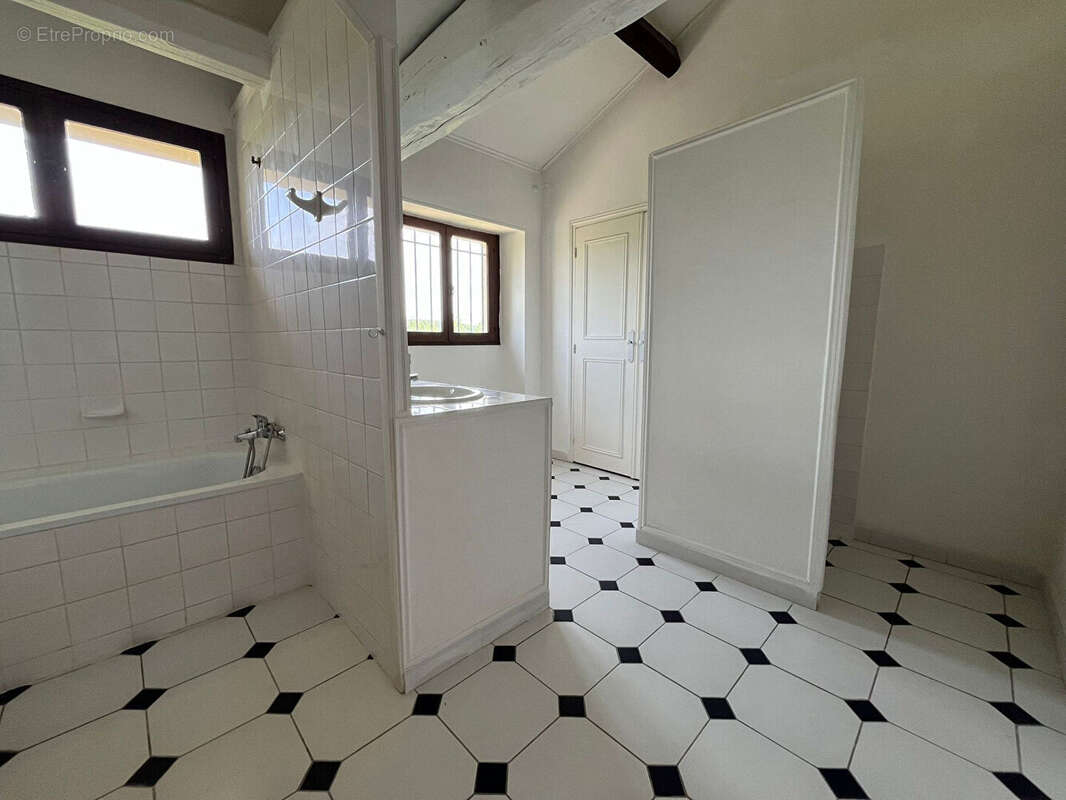 Maison à SAINT-COME-ET-MARUEJOLS