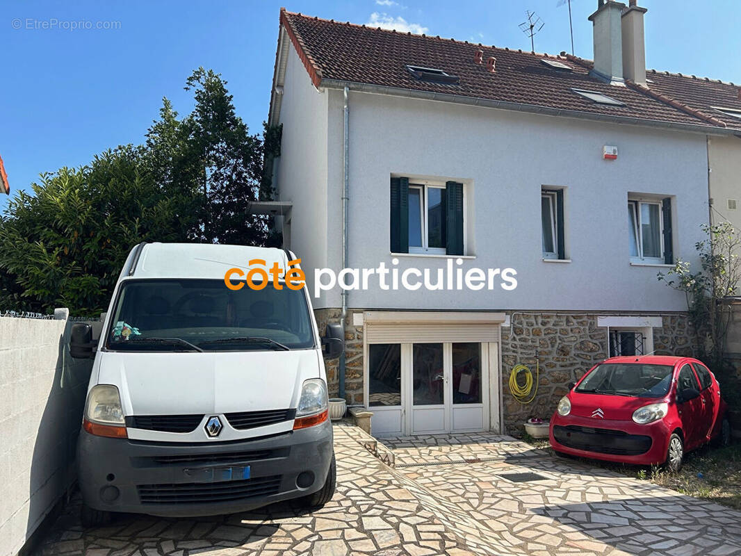 Maison à VILLENEUVE-LE-ROI