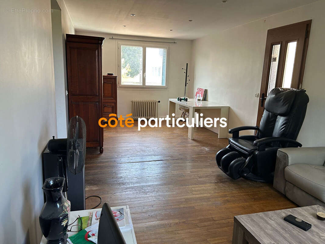 Maison à VILLENEUVE-LE-ROI