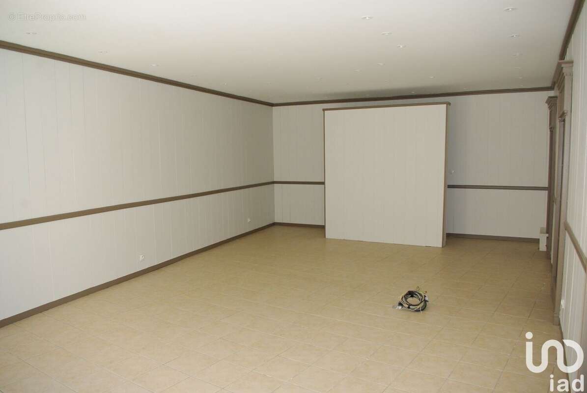 Photo 2 - Commerce à MEZE