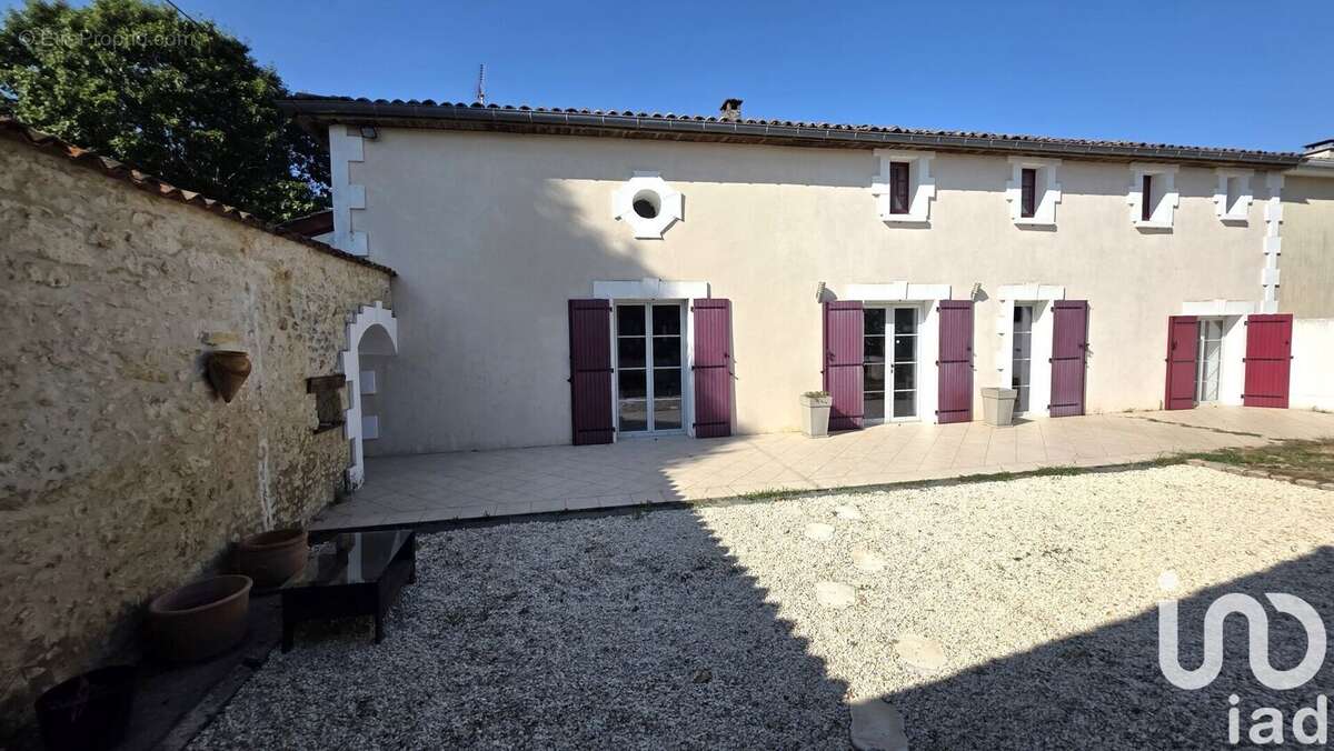 Photo 2 - Maison à MONTENDRE