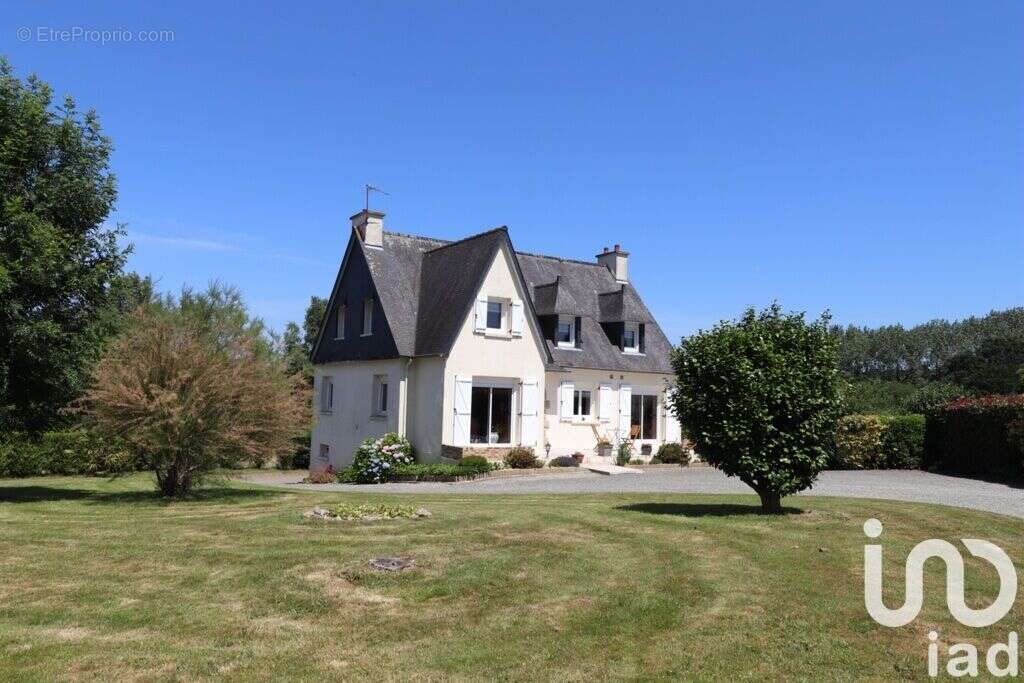 Photo 2 - Maison à SAINT-VRAN