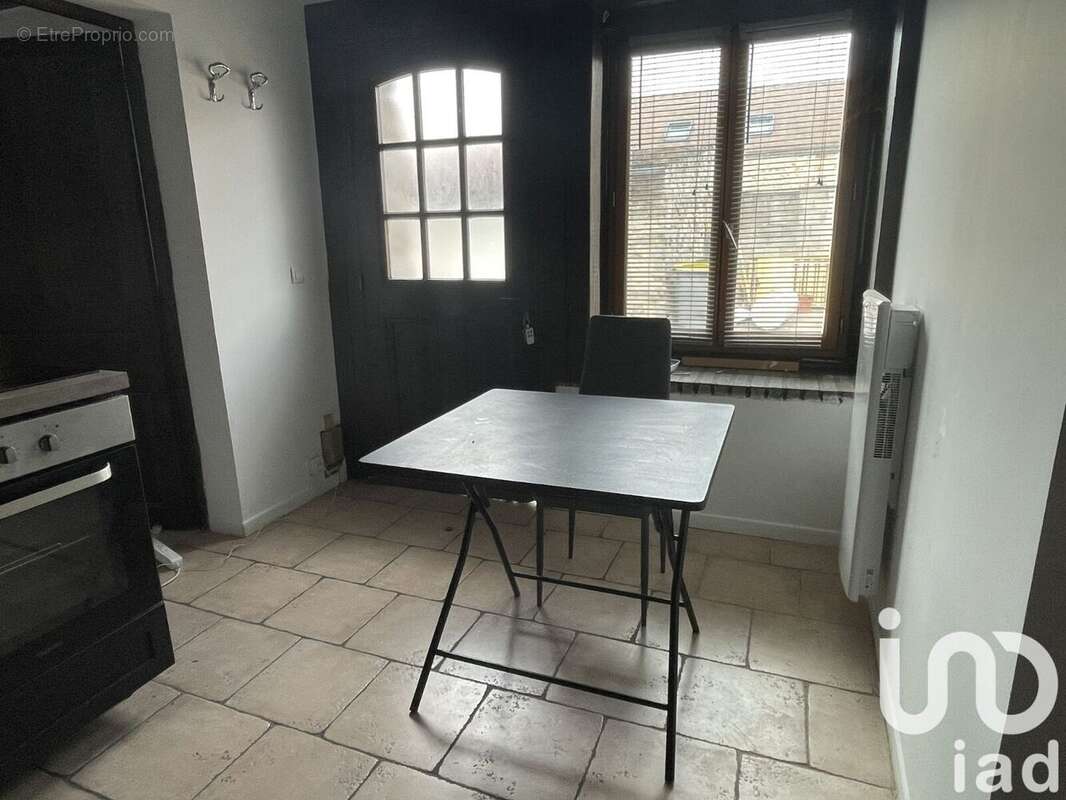 Photo 5 - Appartement à VERT-SAINT-DENIS