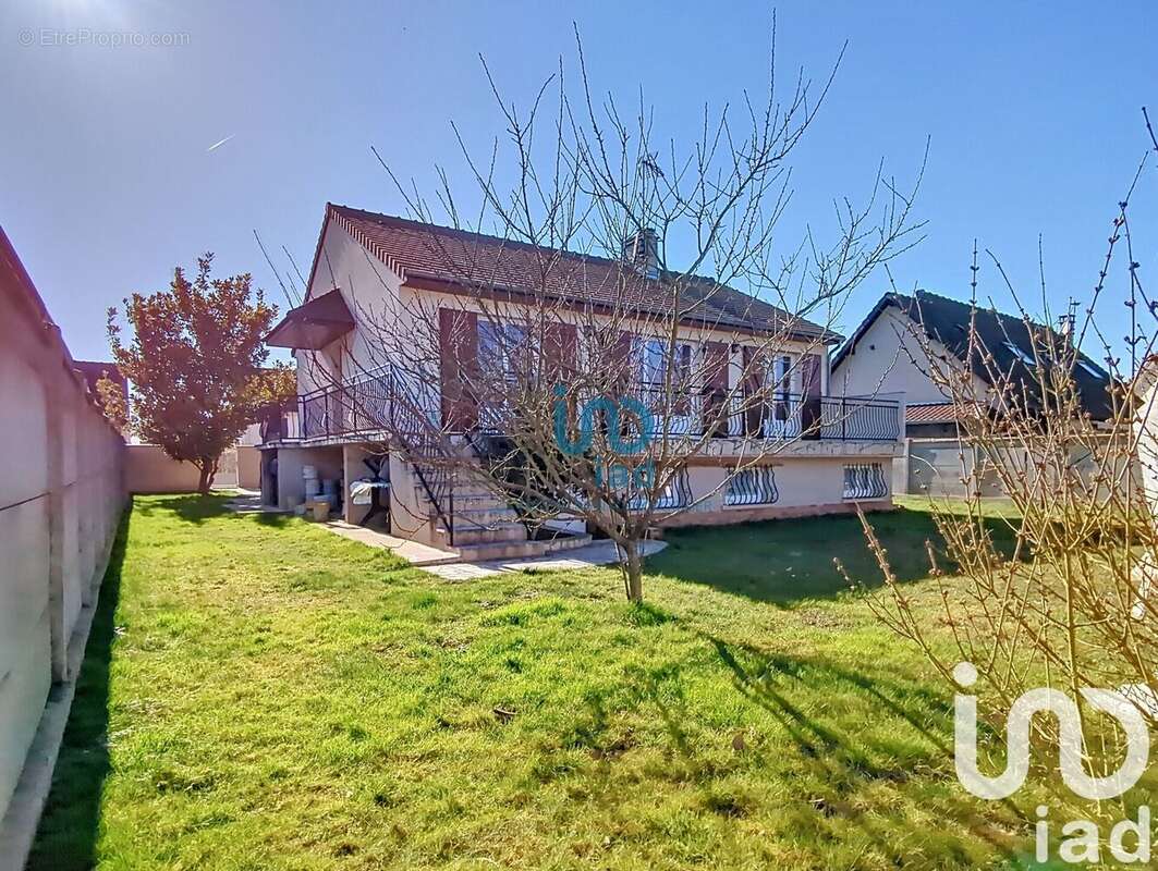 Photo 2 - Maison à FONTENAY-TRESIGNY