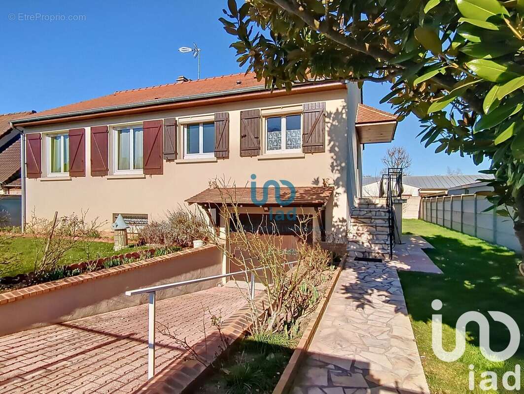 Photo 3 - Maison à FONTENAY-TRESIGNY