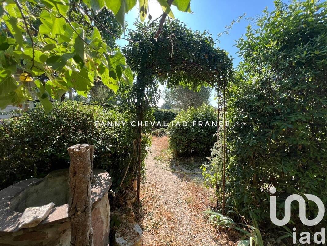 Photo 1 - Maison à SIX-FOURS-LES-PLAGES