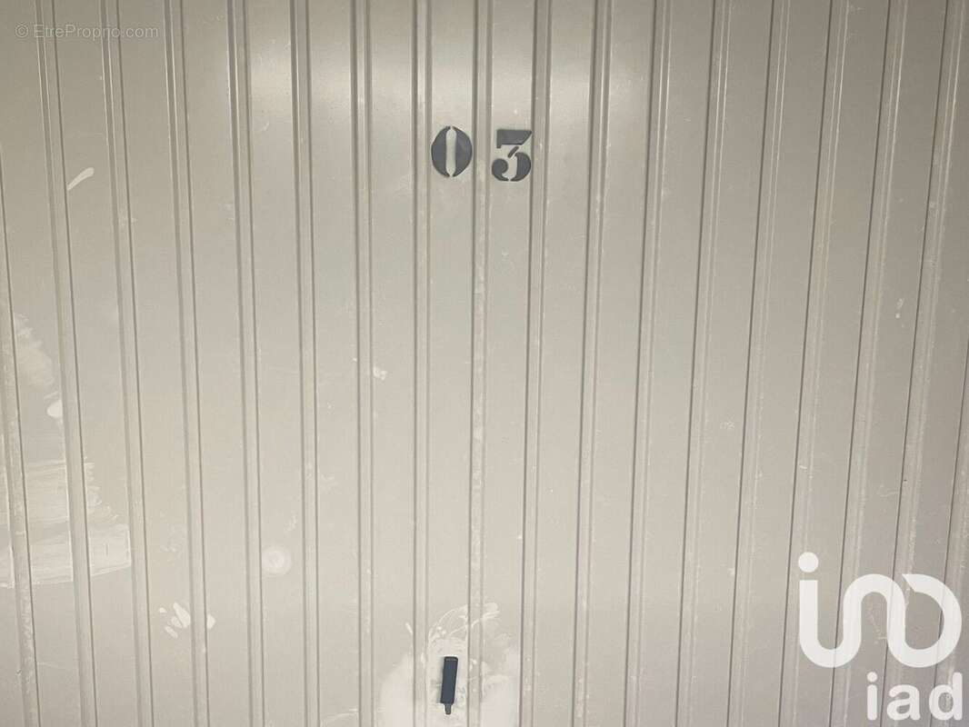 Photo 3 - Parking à VILLEURBANNE