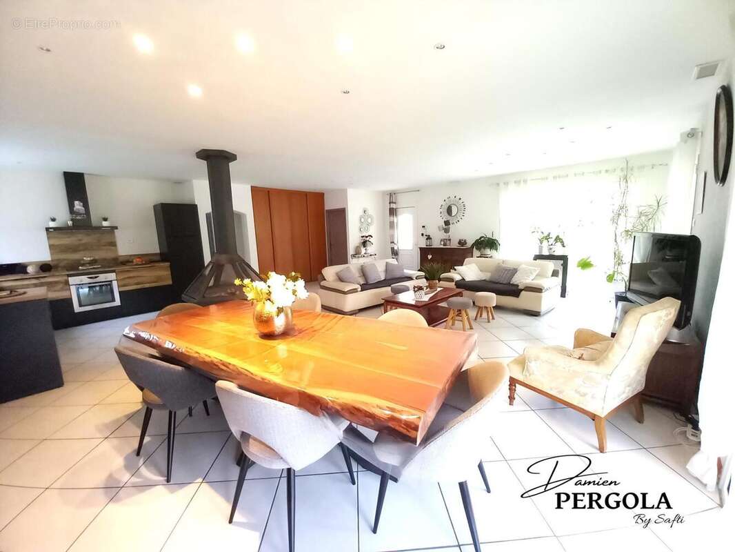 Photo 3 - Maison à LE LARDIN-SAINT-LAZARE